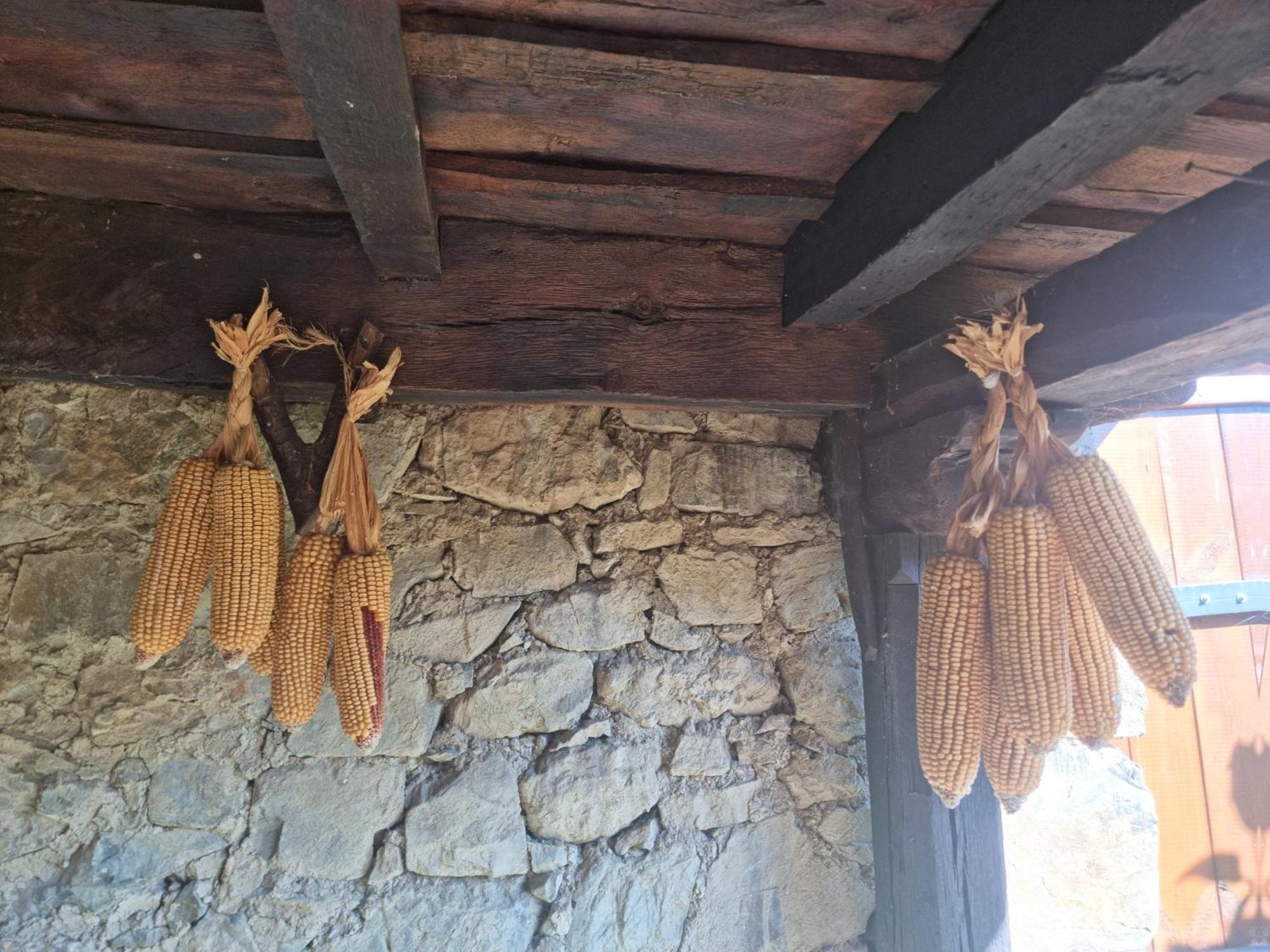 La Casa De Las Chimeneas Tudes Экстерьер фото