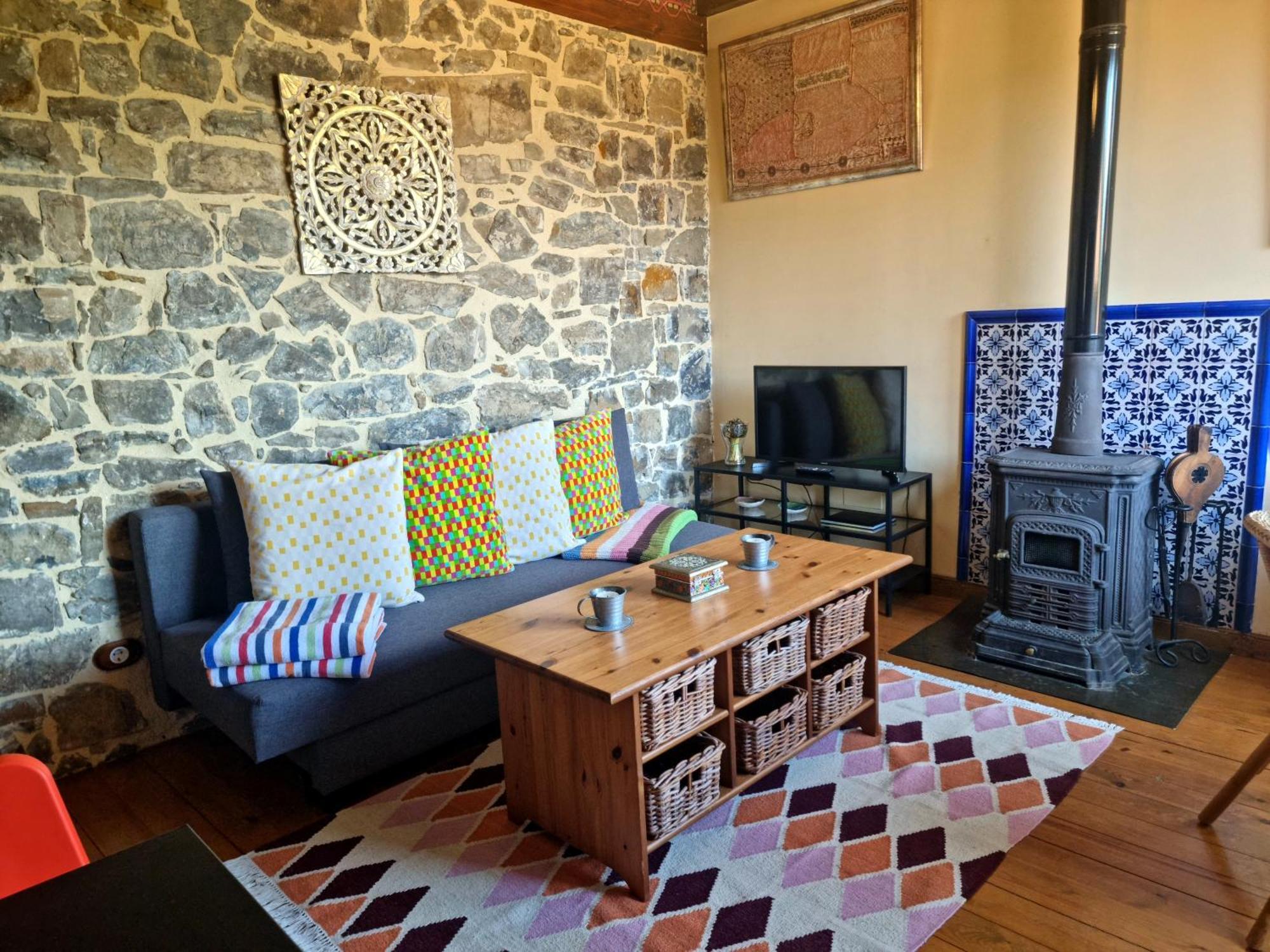 La Casa De Las Chimeneas Tudes Экстерьер фото